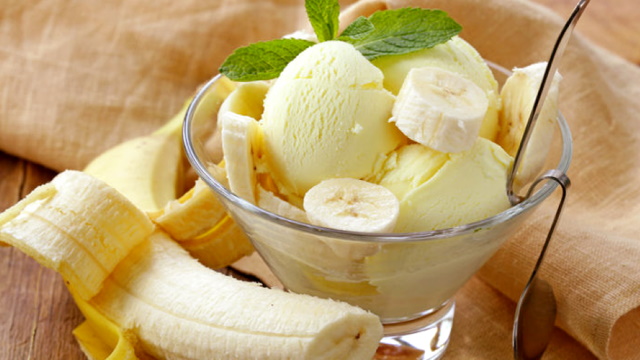 Мороженное и бананы