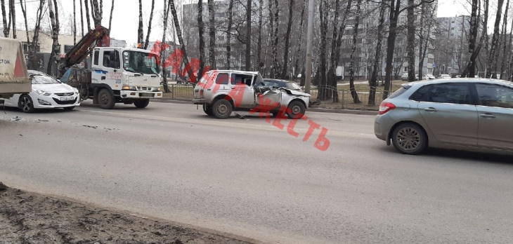 В Калуге на Московской столкнулись три автомобиля