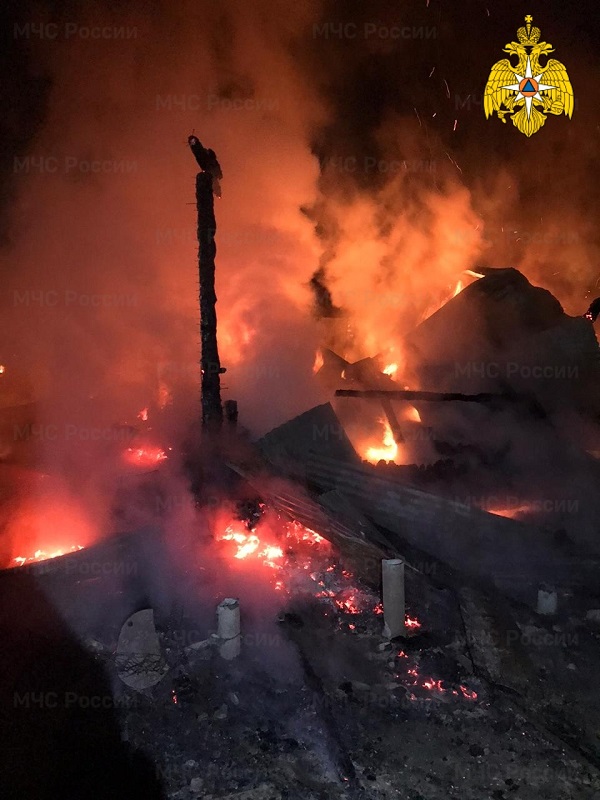 Квартира, дом и гараж сгорели ночью в Калужской области