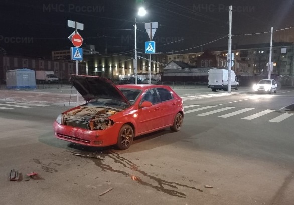 В ДТП с двумя иномарками в Калуге пострадал 21-летний водитель «Фольксвагена»