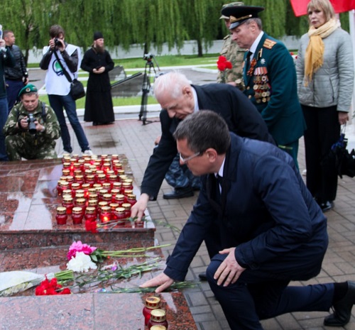22 июня в 4 утра в Калуге почтили память защитников Отечества