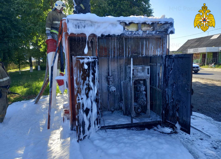 Двое пострадали при пожаре на АЗС в Калужской области