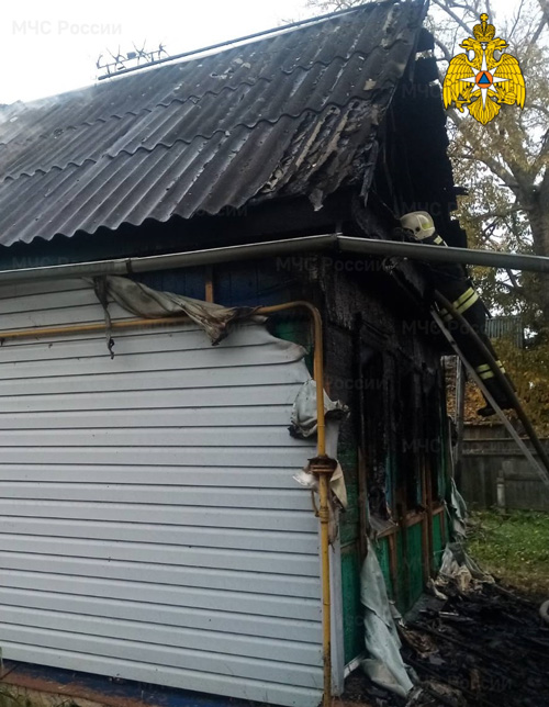 В Козельске при пожаре в жилом доме пострадал человек