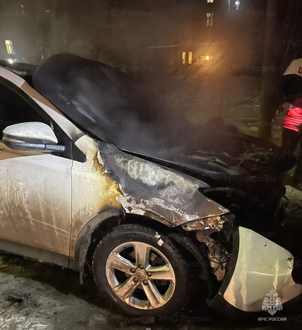 На проспекте Ленина в Обнинске загорелся автомобиль