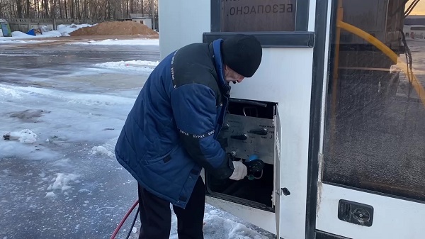 В Обнинске заработал передвижной газозаправщик муниципальных автобусов