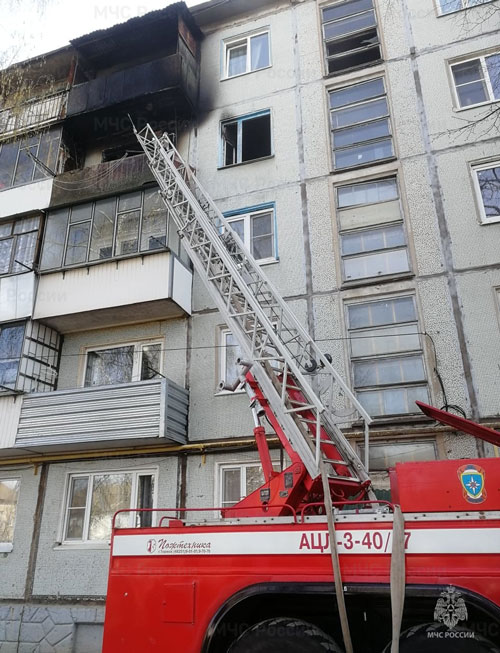 В Калуге в посёлке Куровском при пожаре в квартире пострадал человек