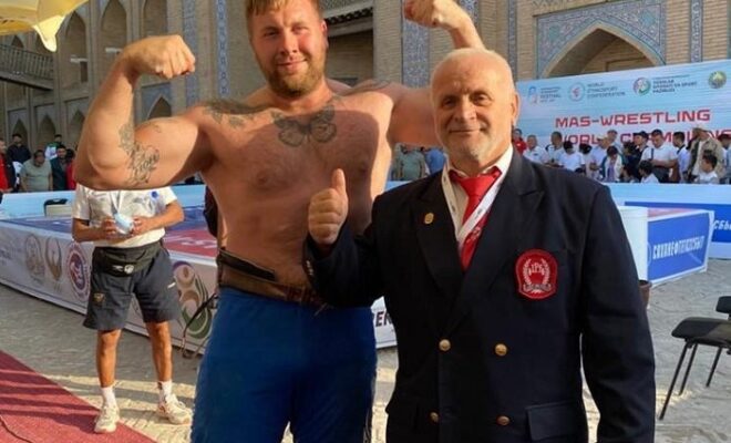 Иван Галкин чемпион мира по мас-рестлингу