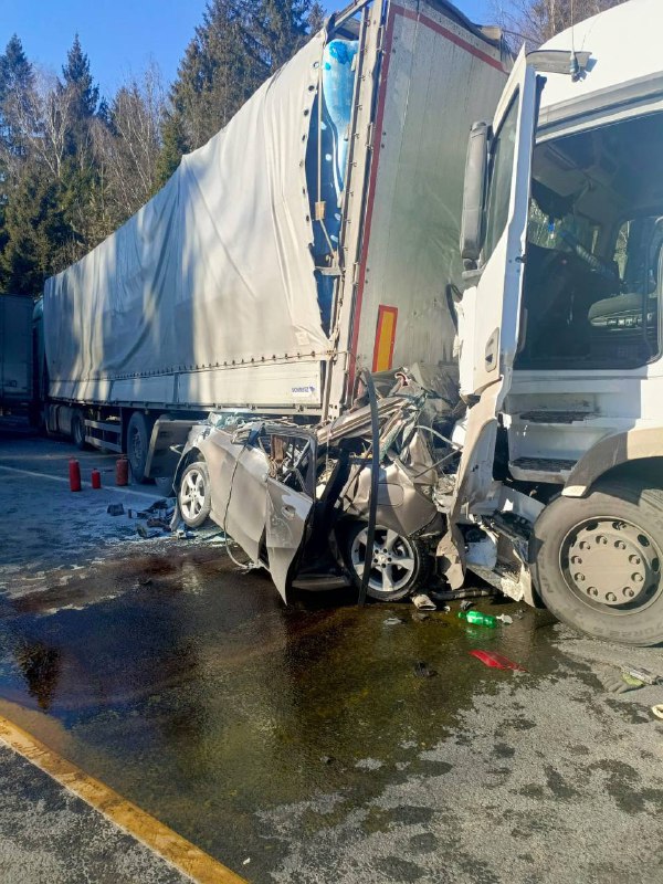 Два человека погибли в ДТП с участием семи автомобилей в Калужской области